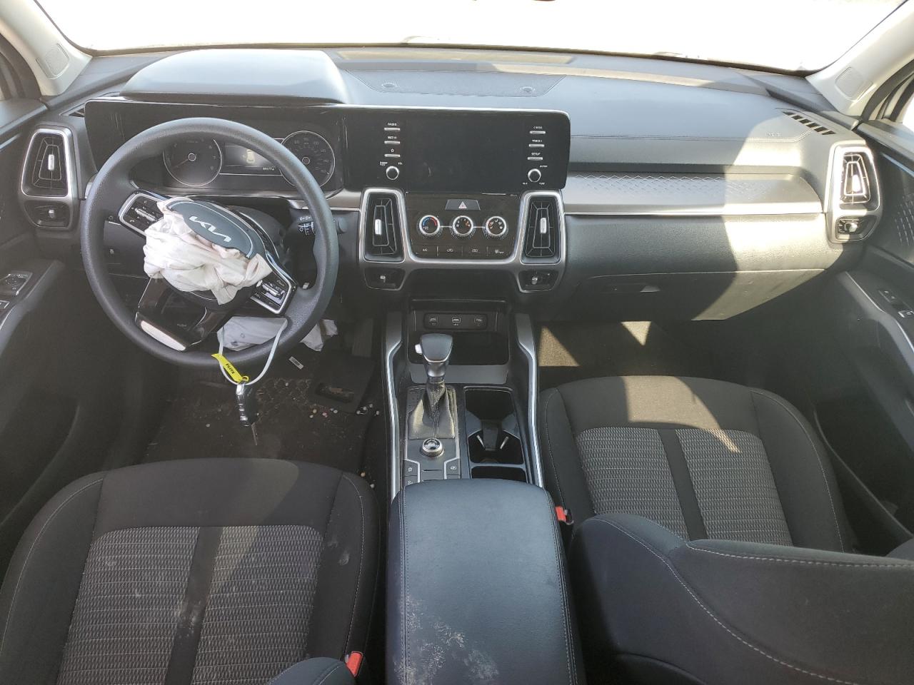 2022 KIA SORENTO LX VIN:5XYRG4LC2NG104460