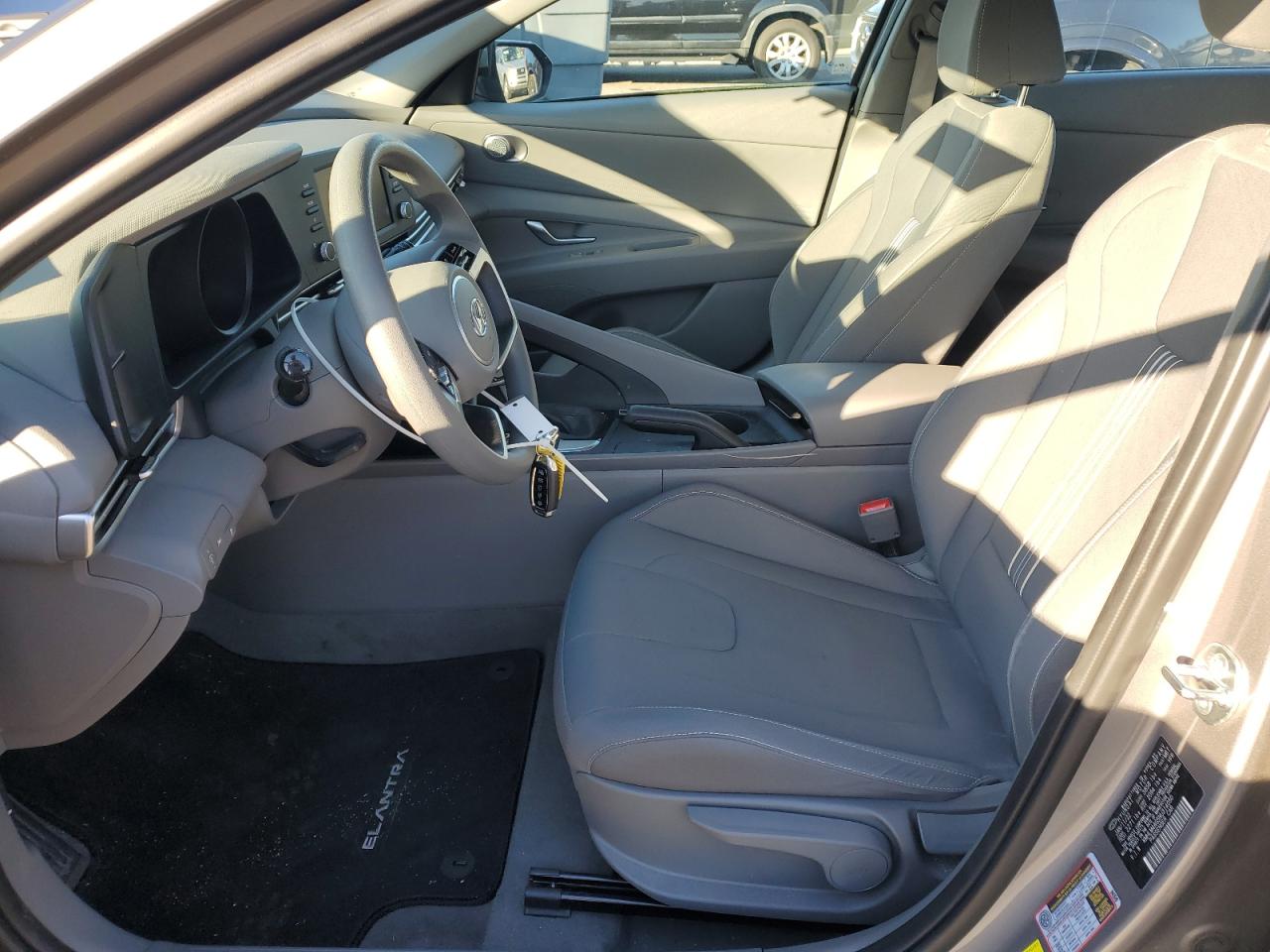 2022 HYUNDAI ELANTRA SEL VIN:KMHLM4AG5NU314050