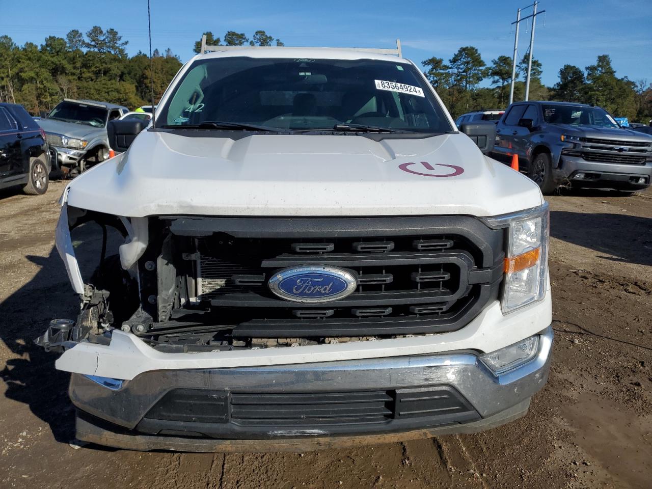 2022 FORD F150  VIN:1FTMF1CB1NKD38182