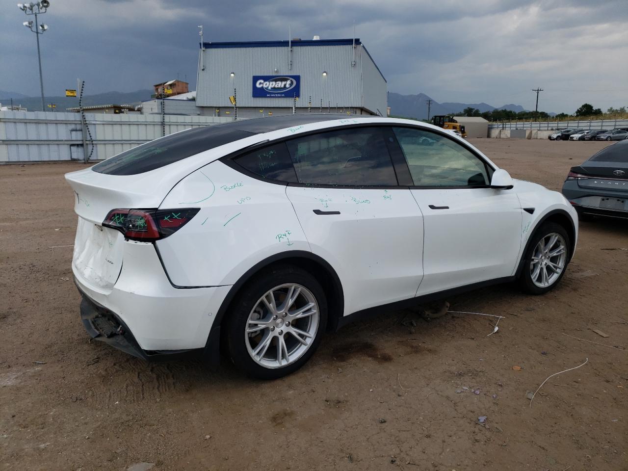 2022 TESLA MODEL Y  VIN:7SAYGDEE7NF315464