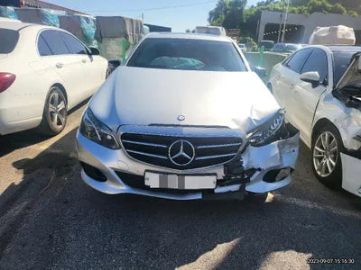 2015 Mercedes-Benz E 220 VIN: