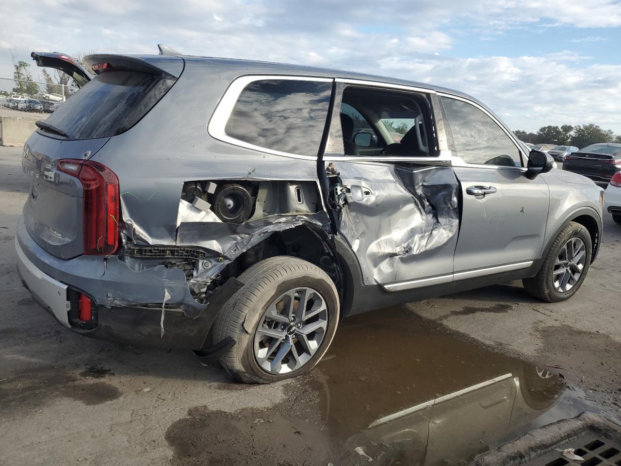 2024 KIA TELLURIDE LX VIN:5XYP24GC2RG526203