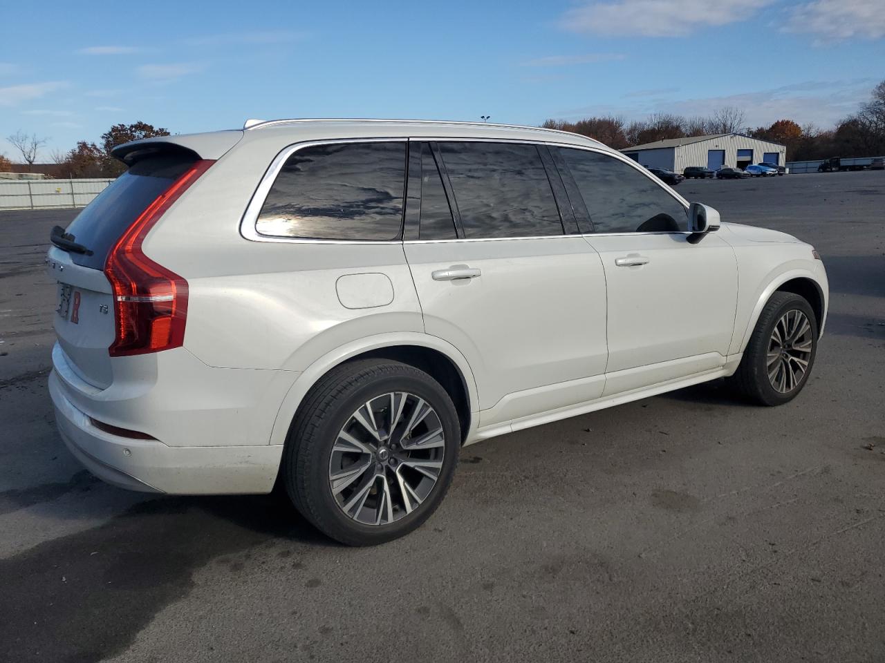 2022 VOLVO XC90 T5 MOMENTUM VIN:YV4102CK5N1834020