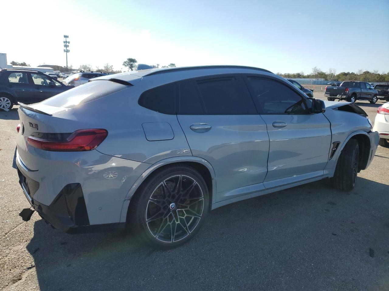 2024 BMW X4 M VIN:5YM23EC01R9W18369