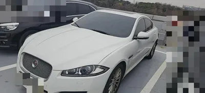 2015 Jaguar XF VIN: