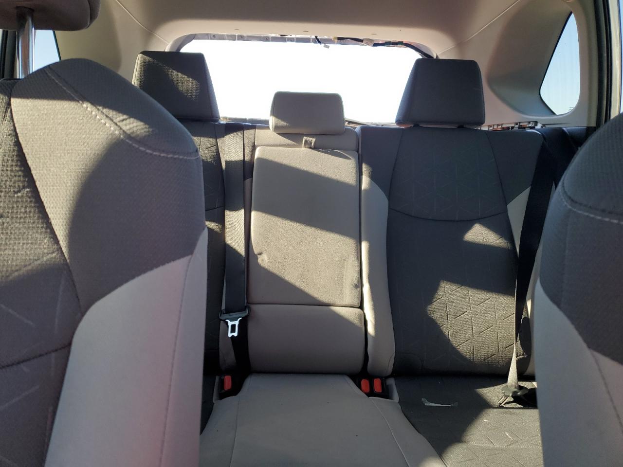 2022 TOYOTA RAV4 XLE VIN:2T3W1RFV4NC210216