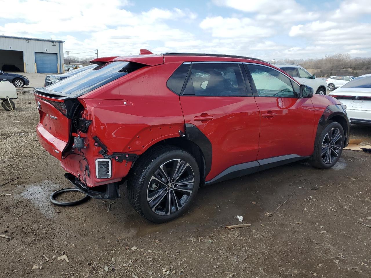 2023 TOYOTA BZ4X XLE VIN:JTMABACA1PA037930