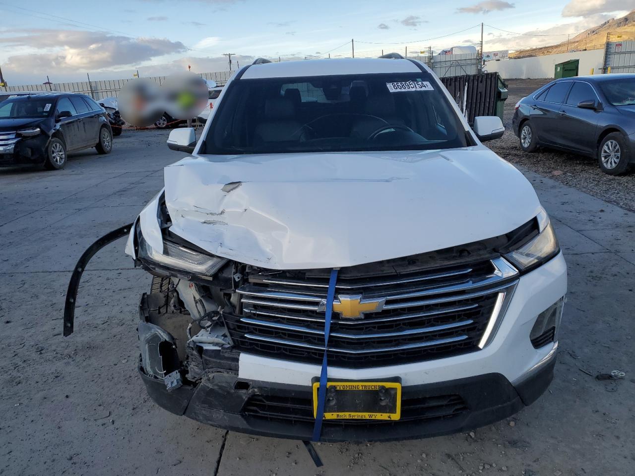 2022 CHEVROLET TRAVERSE LT VIN:1GNEVHKW6NJ105044