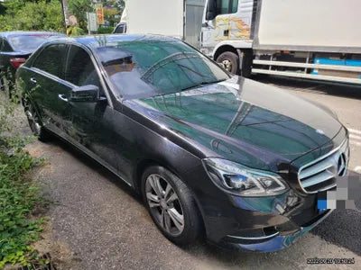 2015 Mercedes-Benz E 220 VIN: