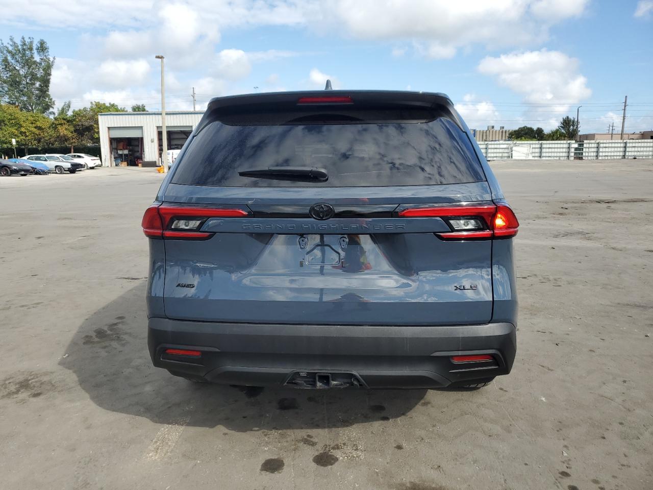2024 TOYOTA GRAND HIGHLANDER XLE VIN:5TDAAAB53RS021483
