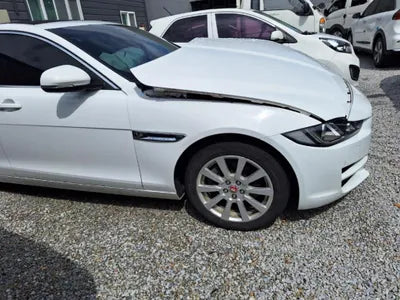2015 Jaguar XE VIN: