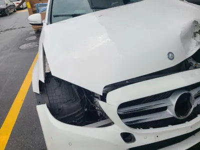 2015 Mercedes-Benz C 200 VIN: