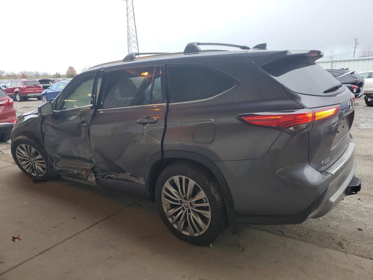 2022 TOYOTA HIGHLANDER PLATINUM VIN:5TDFZRBHXNS234447