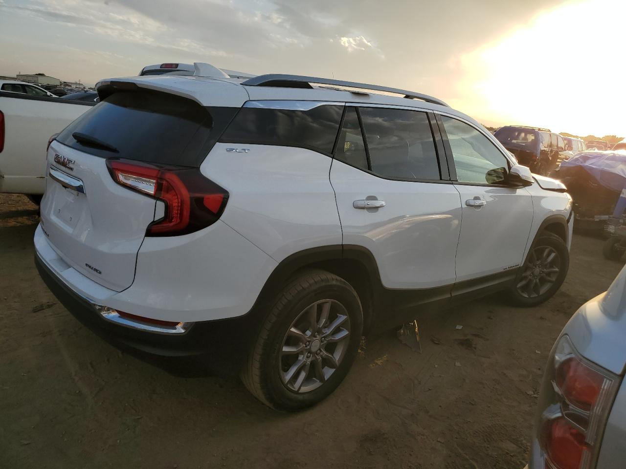 2023 GMC TERRAIN SLT VIN:3GKALVEG7PL134195