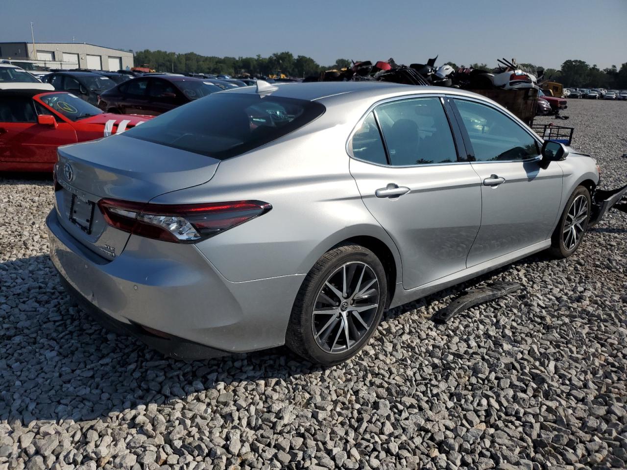 2022 TOYOTA CAMRY XLE VIN:4T1F31AK2NU040910