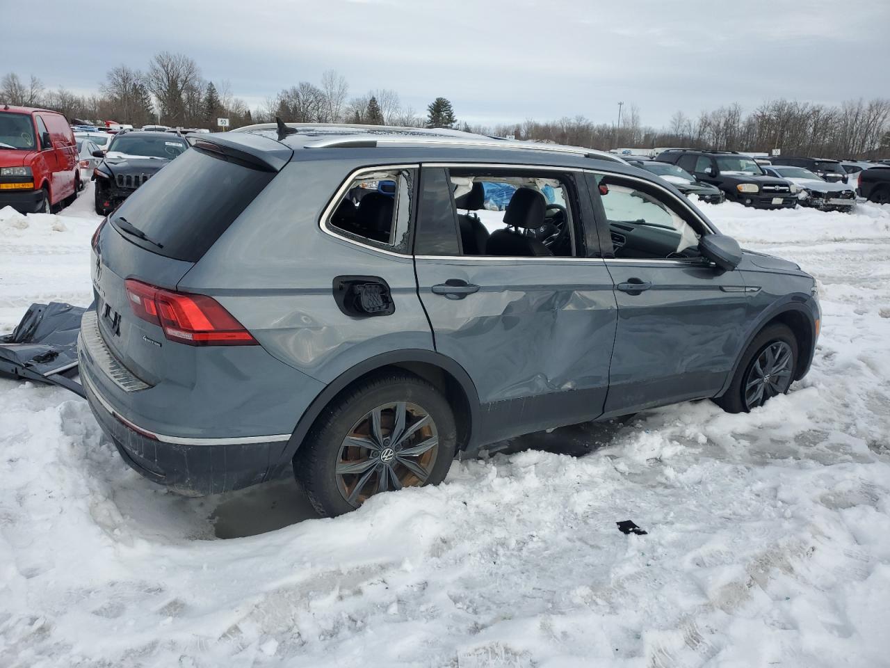2022 VOLKSWAGEN TIGUAN SE VIN:3VV2B7AX5NM152997