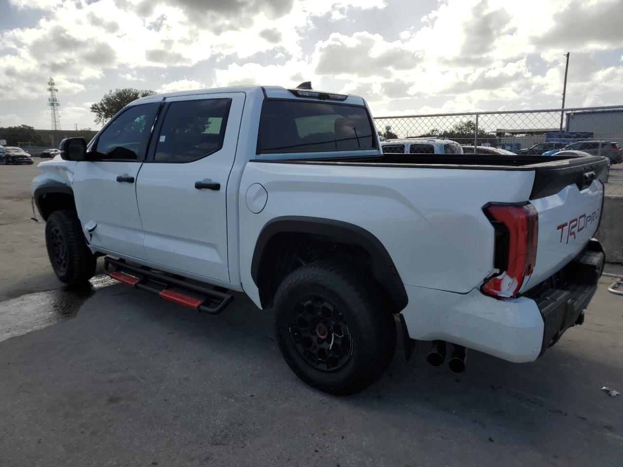 2024 TOYOTA TUNDRA CREWMAX LIMITED VIN:5TFPC5DB9RX077159