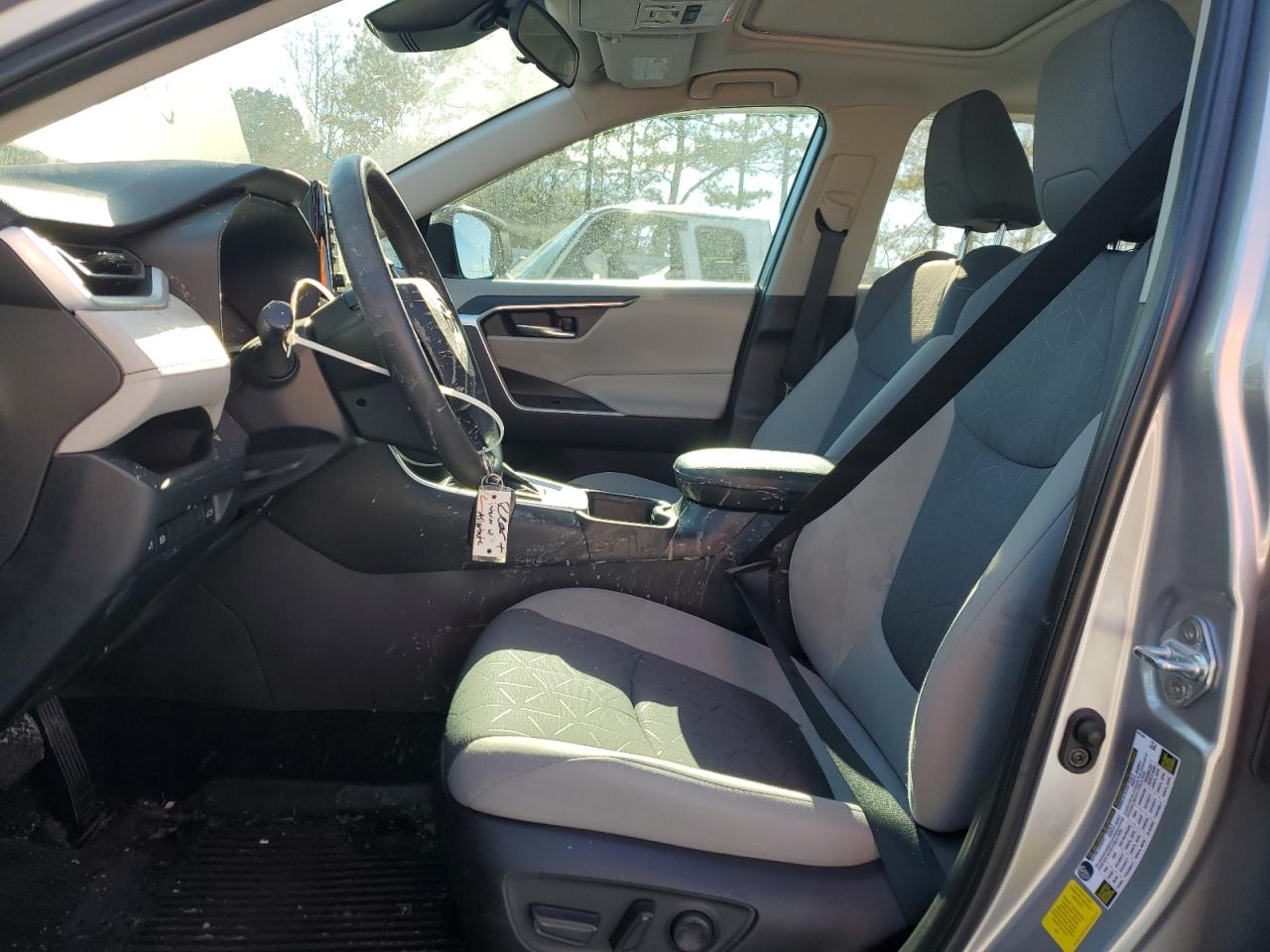 2022 TOYOTA RAV4 XLE VIN:2T3W1RFV4NC210216