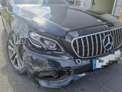 2019 Mercedes-Benz E 300 WDDZF4KB1KA670090 VIN:WDDZF4KB1KA670090