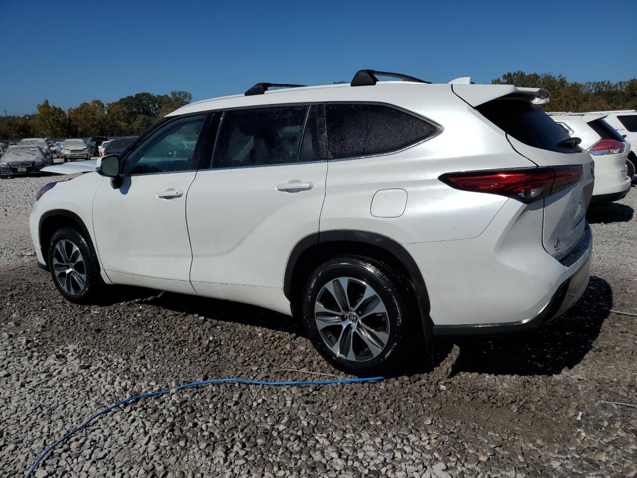 2022 TOYOTA HIGHLANDER XLE VIN:5TDGZRAH8NS539502