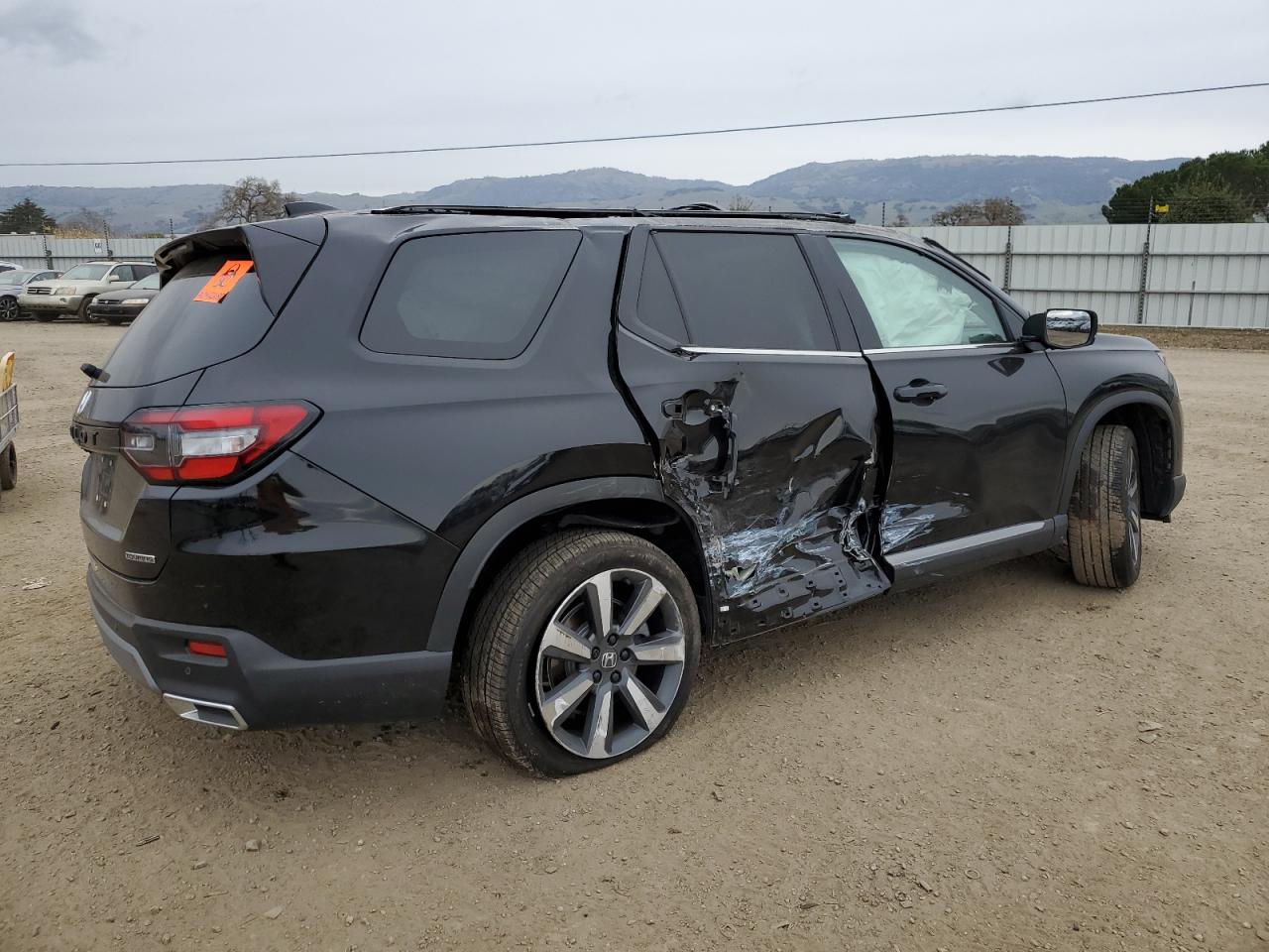 2024 HONDA PILOT TOURING VIN:5FNYG1H75RB036660