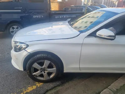 2018 Mercedes-Benz C 200 VIN: