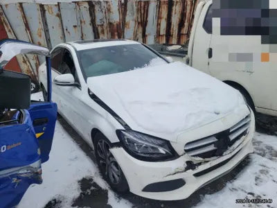 2016 Mercedes-Benz C 200 VIN: