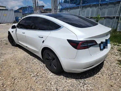 2020 Tesla Model 3 VIN: