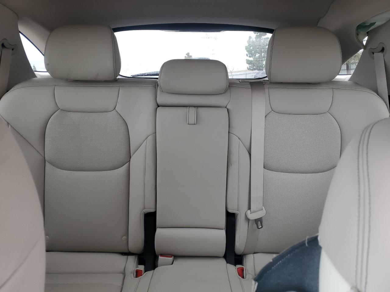 2024 GENESIS GV70 BASE VIN:5NMMADTB7RH008046