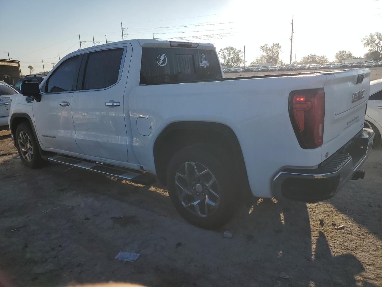 2022 GMC SIERRA C1500 SLT VIN:3GTPHDED5NG644462