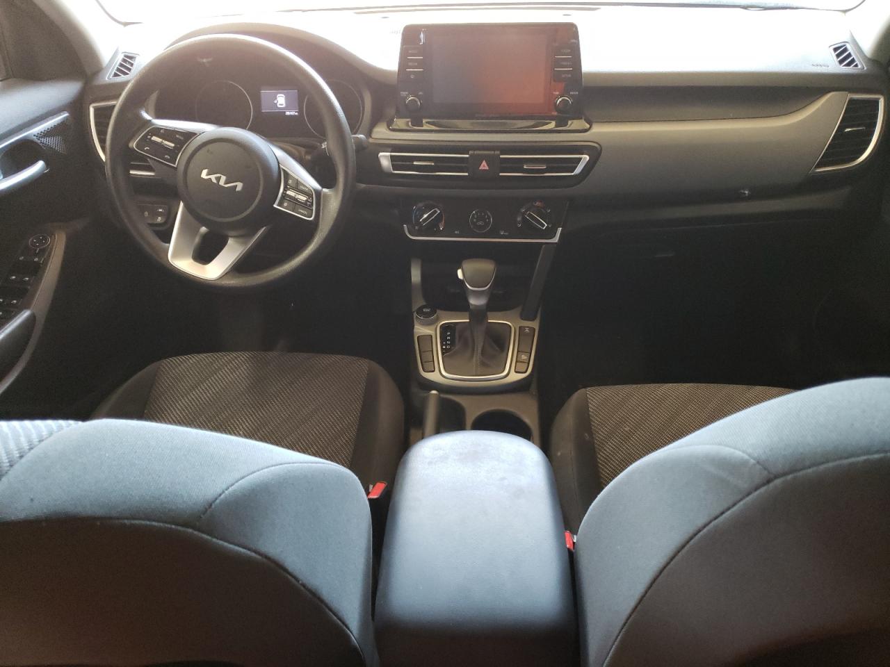 2022 KIA SELTOS LX VIN:KNDEPCAA8N7334916