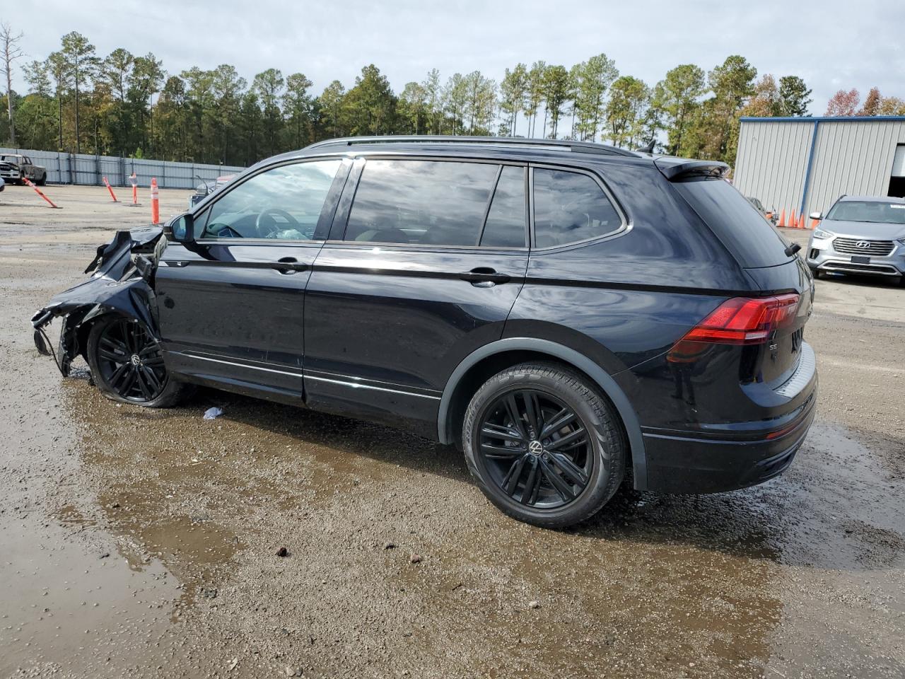 2022 VOLKSWAGEN TIGUAN SE R-LINE BLACK VIN:3VVCB7AX8NM075627