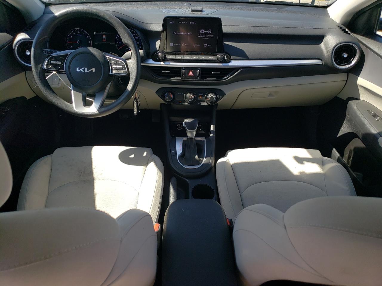 2022 KIA FORTE FE VIN:3KPF24AD2NE490680