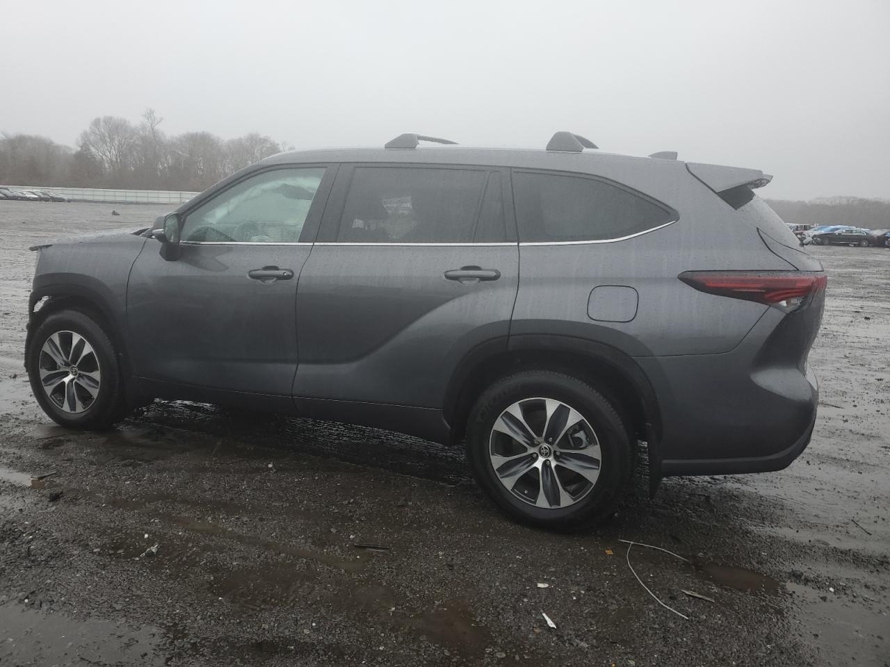 2024 TOYOTA HIGHLANDER LE VIN:5TDKDRBH8RS560265