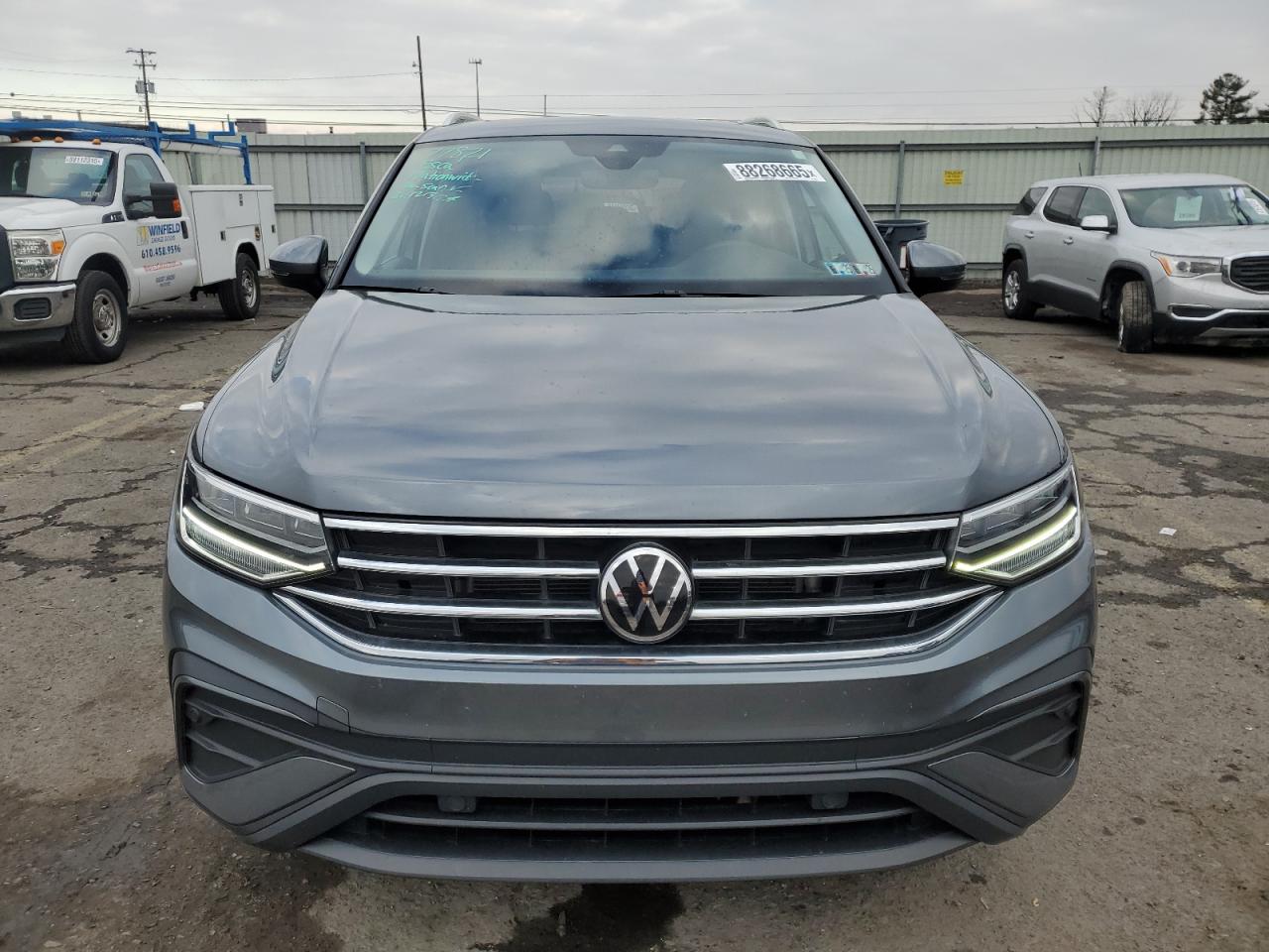 2023 VOLKSWAGEN TIGUAN SE VIN:3VVMB7AX8PM072198