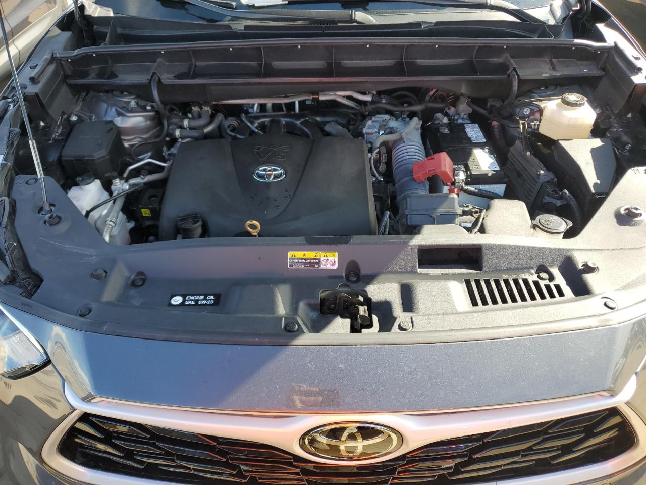 2022 TOYOTA HIGHLANDER XLE VIN:5TDGZRAH2NS552293