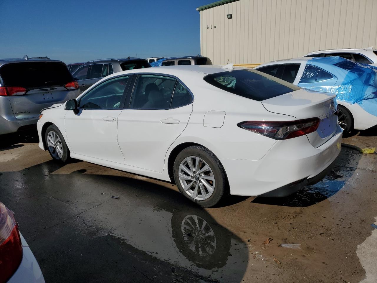 2022 TOYOTA CAMRY LE VIN:4T1C11AK7NU010715