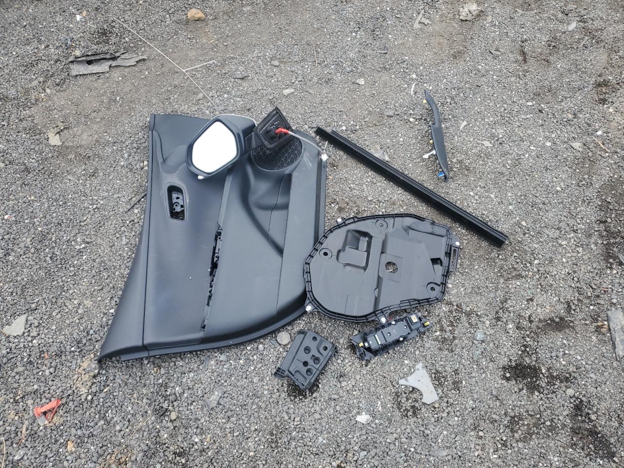 2022 TOYOTA PRIUS PRIME LE VIN:JTDKAMFP9N3228182