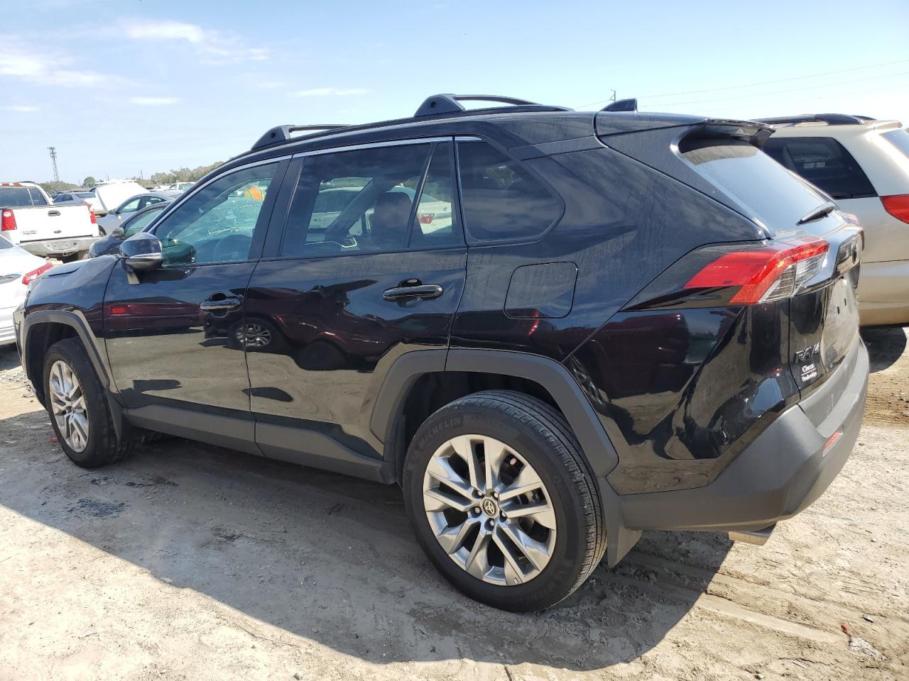 2023 TOYOTA RAV4 XLE PREMIUM VIN:2T3A1RFV9PC390368