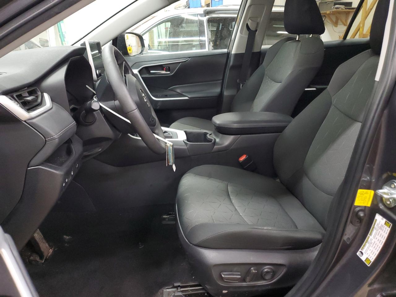 2023 TOYOTA RAV4 XLE VIN:2T3P1RFV0PW354111