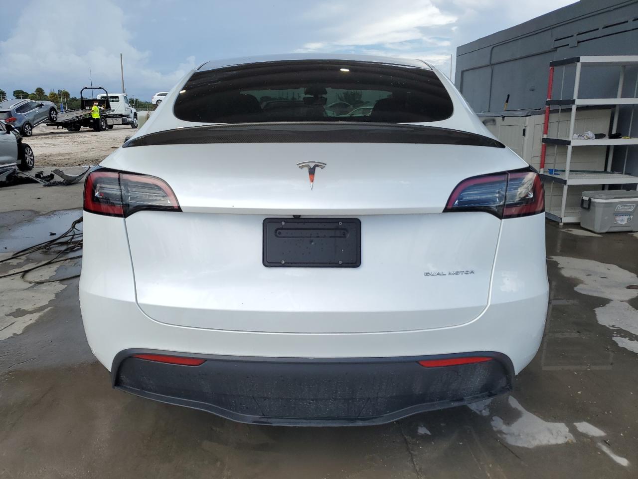 2023 TESLA MODEL Y  VIN:7SAYGDEE2PA053806