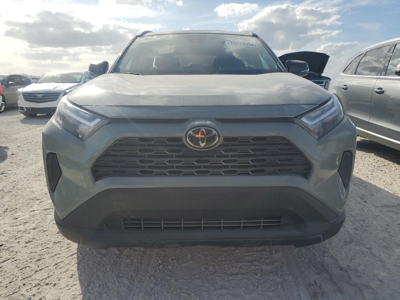 2023 TOYOTA RAV4 XLE VIN:2T3W1RFV2PW264213