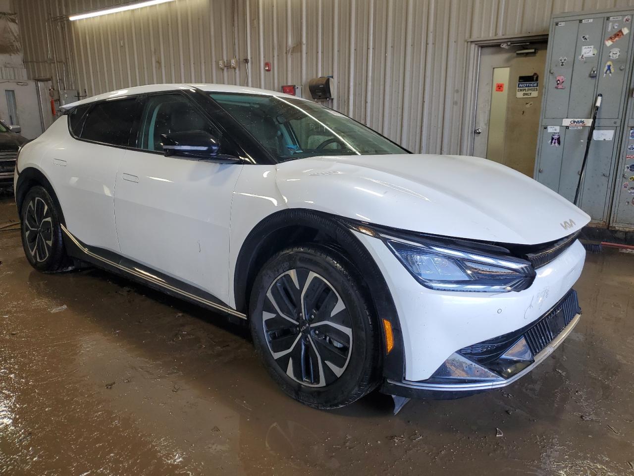 2022 KIA EV6 LIGHT VIN:KNDC3DLC2N5034114