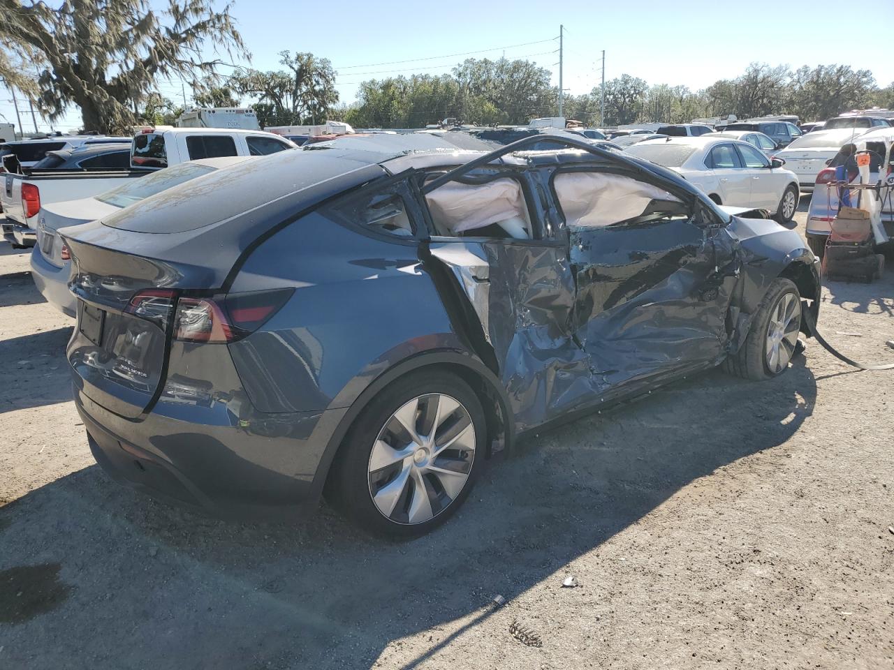 2023 TESLA MODEL Y  VIN:7SAYGAEE1PF894291