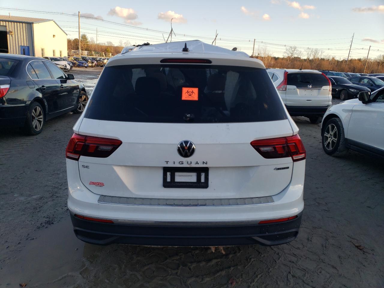 2024 VOLKSWAGEN TIGUAN SE VIN:3VVMB7AXXRM092004