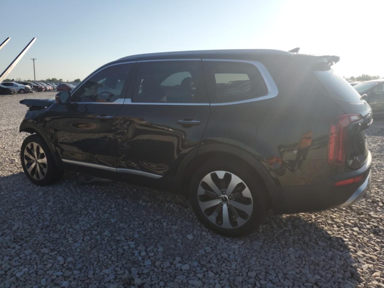 2022 KIA TELLURIDE S VIN:5XYP64HC3NG262079