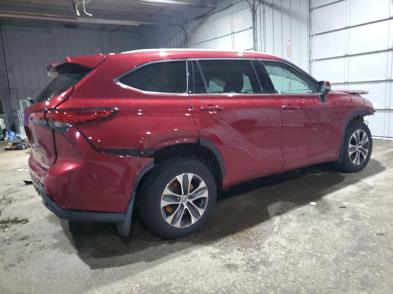 2022 TOYOTA HIGHLANDER XLE VIN:5TDGZRBH0NS591866