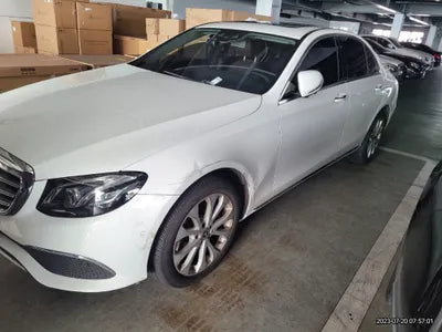 2018 Mercedes-Benz E 300 VIN: