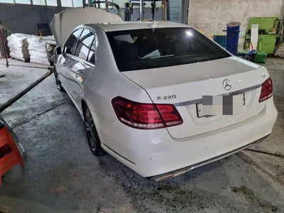 2014 Mercedes-Benz E 220 VIN:
