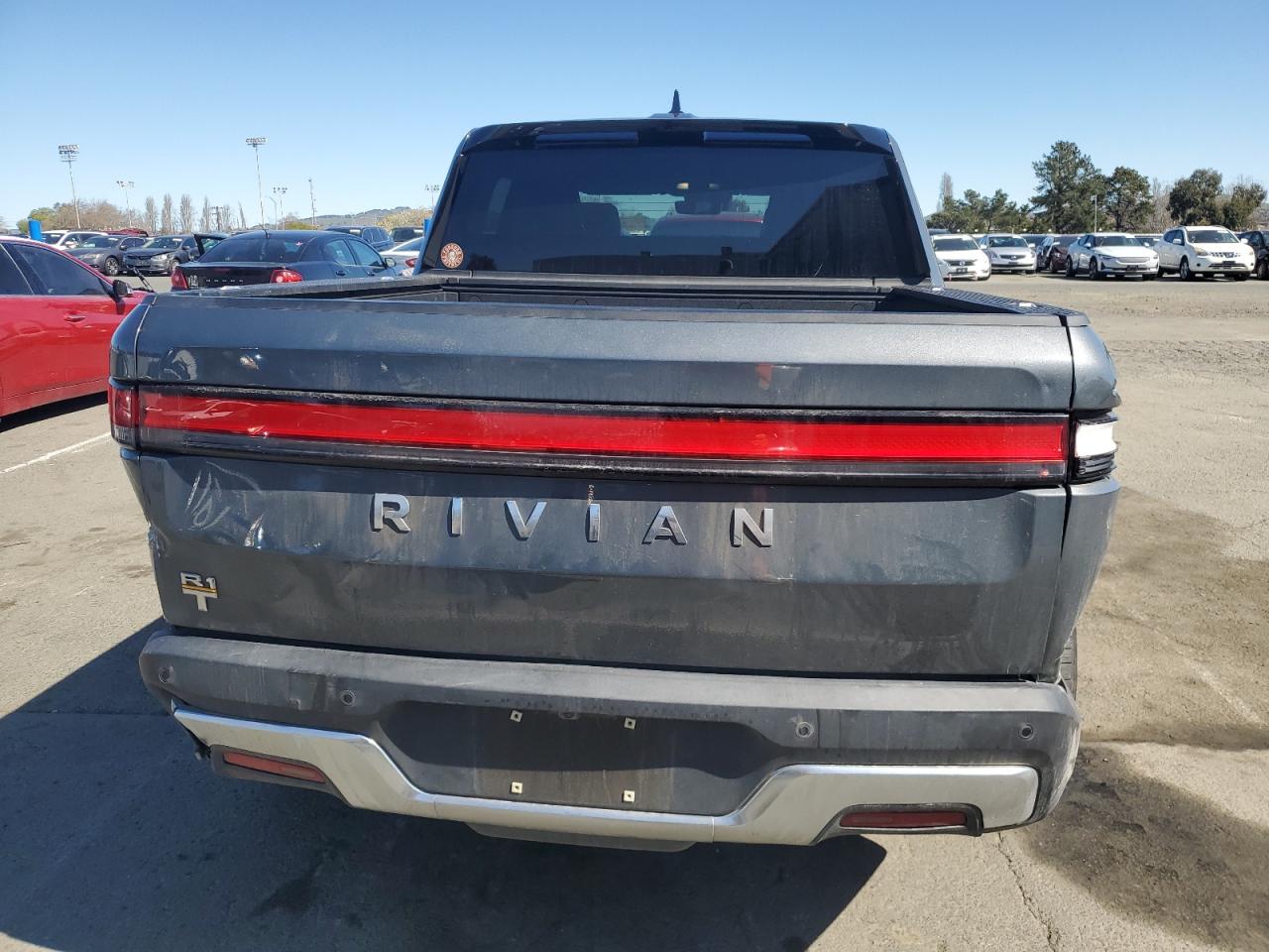 2022 RIVIAN R1T ADVENTURE VIN:7FCTGAAA5NN014843